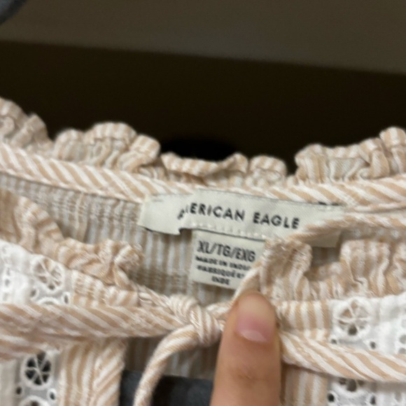 American Eagle Lace Beige Blouse - Picture 4 of 7
